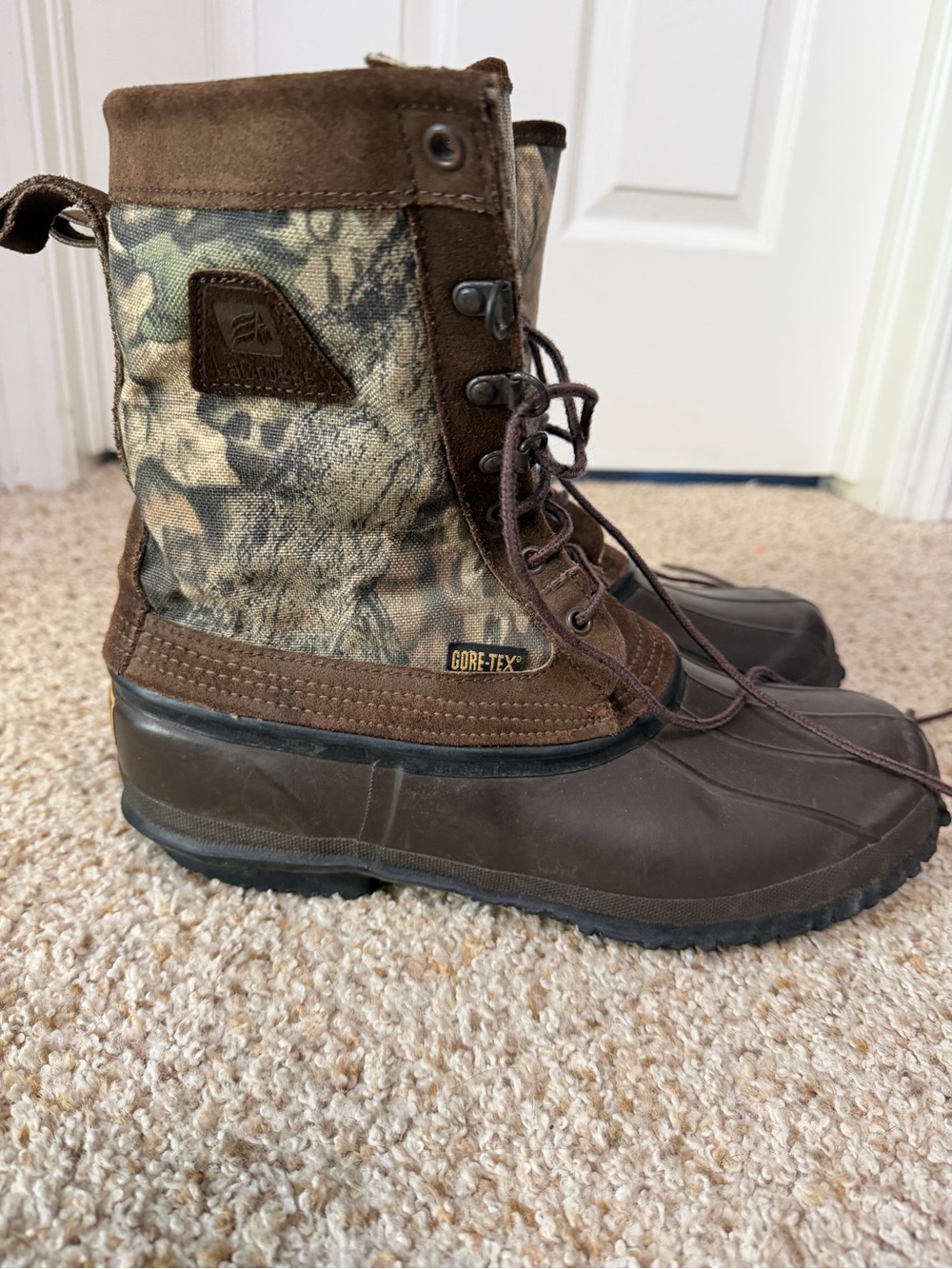 LaCrosse vintage Gore-Tex camo waterproof duck boots